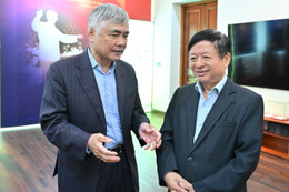 'Nguyện vì dân' - Khúc chính ca từ chiếc huy hiệu đỏ thắm