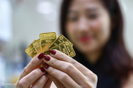 Giá vàng miếng sát mốc 123 triệu đồng một lượng