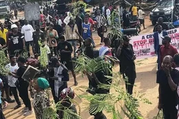 Làng ở Nigeria bị tấn công, ít nhất 100 người chết