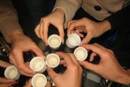 Bi kịch sau tiếng cụng ly