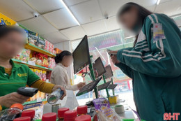 Học sinh sử dụng rượu bia, mối nguy từ sự thờ ơ của người lớn