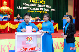 Bầu 19 đồng chí vào Ban Chấp hành Liên đoàn Lao động tỉnh Hà Tĩnh khóa XX