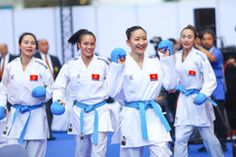VĐV karate Hoàng Thị Mỹ Tâm tiếp tục giành huy chương vàng SEA Games 33