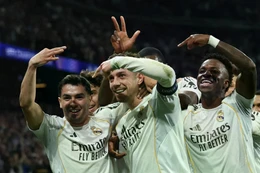 Valverde lập hat-trick, Real nhấn chìm Man City tại Bernabeu