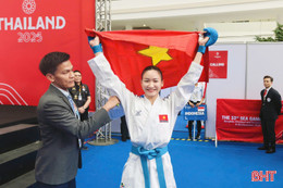 Nữ VĐV Karate Hà Tĩnh giành huy chương vàng SEA Games 33