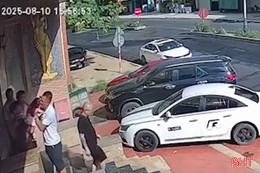 Công an vào cuộc vụ đánh người bồng cháu bé tại quán karaoke ở Hương Khê