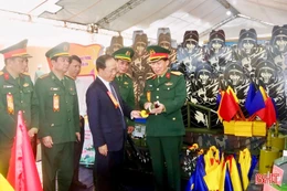 Mỗi cán bộ phải gương mẫu, chiến sĩ phải huấn luyện nghiêm túc, quyết tâm cao