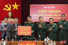 Bộ Quốc phòng trao 1.300 suất quà cho người dân vùng lũ Hà Tĩnh