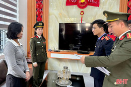 Bắt Giám đốc Trung tâm Huấn luyện và Thi đấu TDTT Hà Tĩnh và kế toán