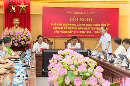 Gặp mặt kỷ niệm 95 ngày truyền thống văn phòng cấp ủy