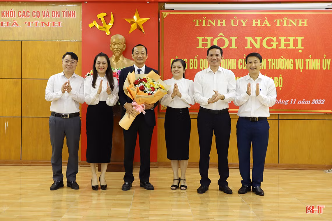 Ban Thường vụ Tỉnh ủy Hà Tĩnh công bố các quyết định về công tác cán bộ