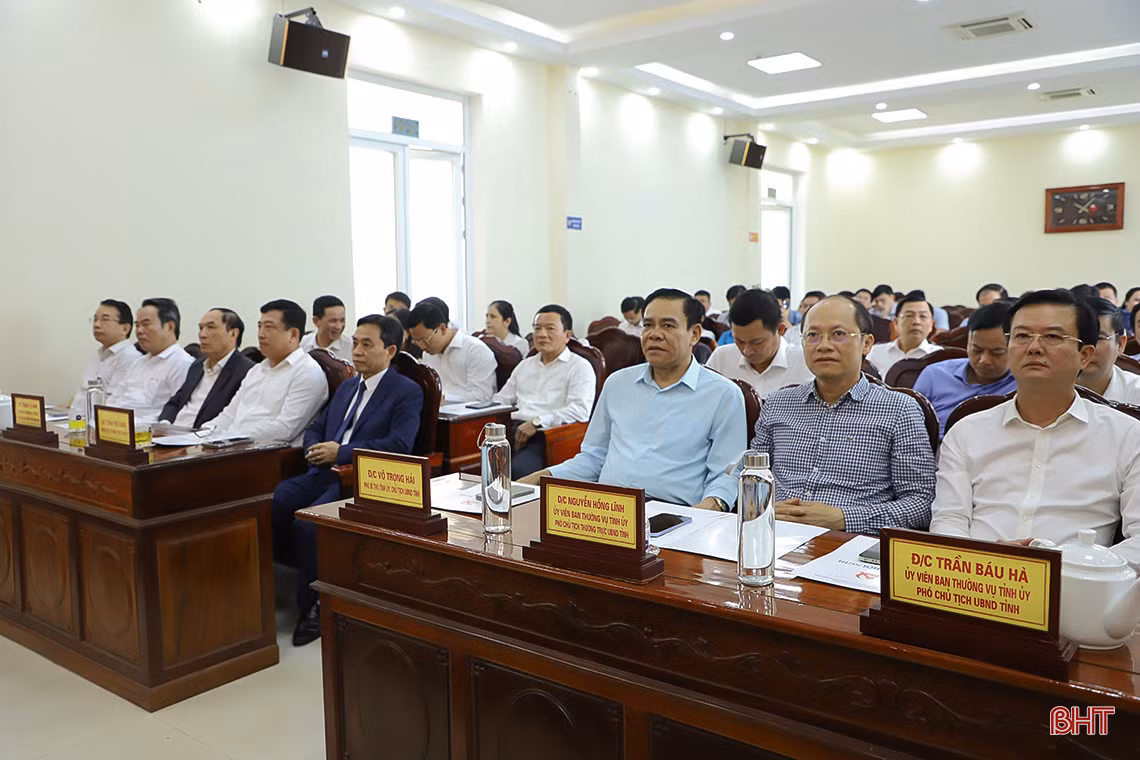 Ban Thường vụ Tỉnh ủy Hà Tĩnh công bố các quyết định về công tác cán bộ