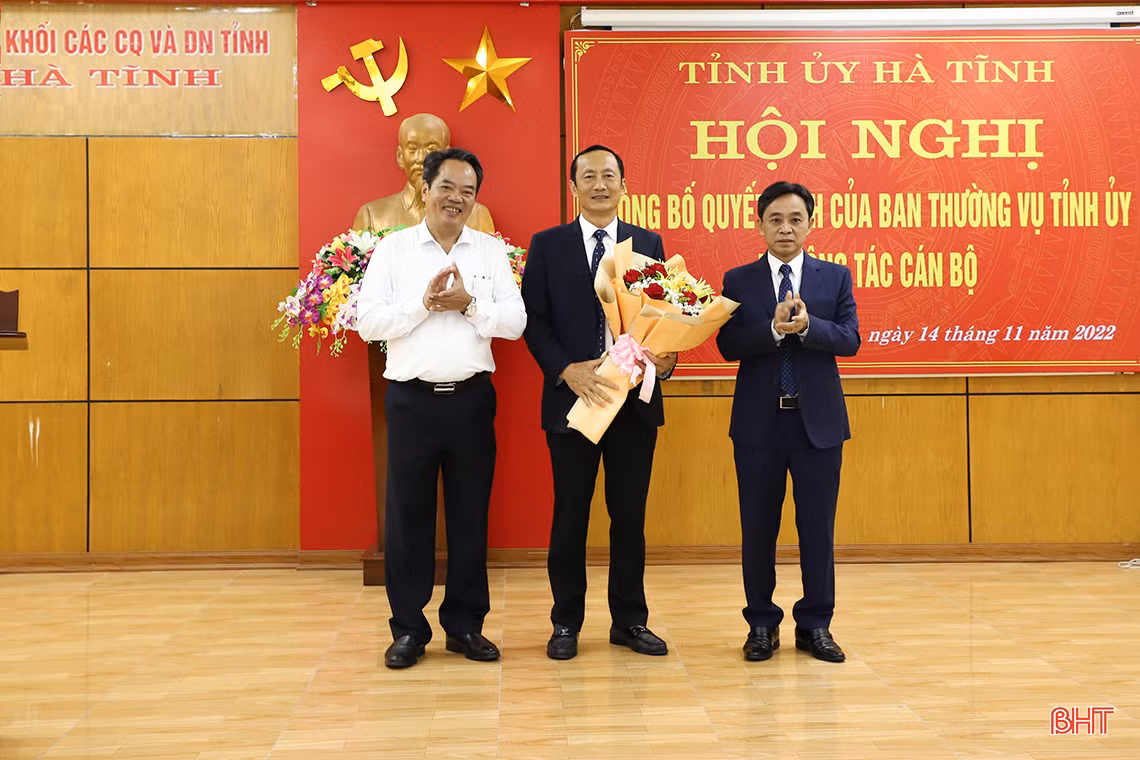 Ban Thường vụ Tỉnh ủy Hà Tĩnh công bố các quyết định về công tác cán bộ