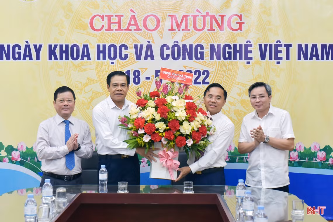 Tiếp tục nghiên cứu, ứng dụng tiến bộ KH&CN vào mọi lĩnh vực đời sống