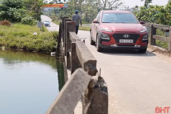 Rà soát cầu xuống cấp, nhỏ hẹp sau loạt bài phản ánh của Báo và phát thanh, truyền hình Hà Tĩnh