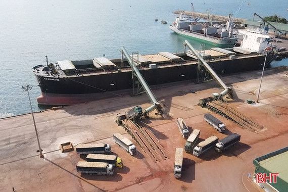 Hà Tĩnh cao điểm thi đua chào mừng Đại hội XIV của Đảng