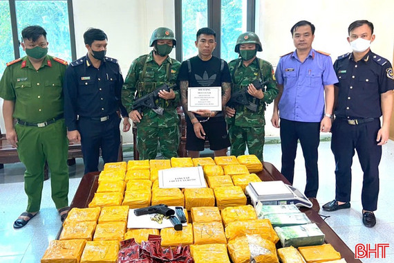 Biên phòng Hà Tĩnh phá chuyên án vận chuyển lượng lớn ma túy, thu 1 khẩu súng quân dụng