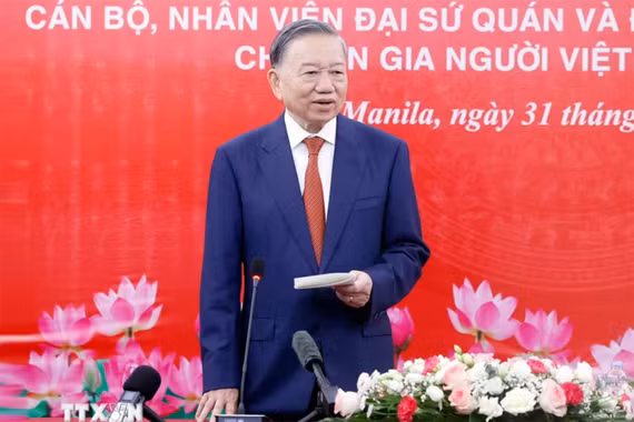 Tổng Bí thư, Chủ tịch nước gặp gỡ đại diện cộng đồng người Việt tại Philippines