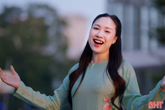 Á quân Sao Mai người Hà Tĩnh chia sẻ về dự án âm nhạc chào mừng Đại hội XIV của Đảng 