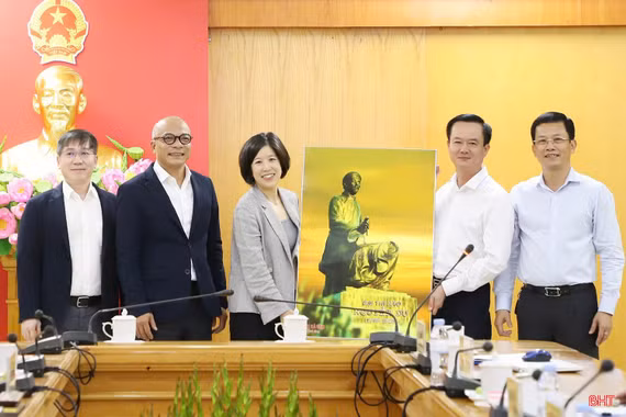 Hà Tĩnh và WB bàn giải pháp triển khai dự án hạ tầng thích ứng biến đổi khí hậu