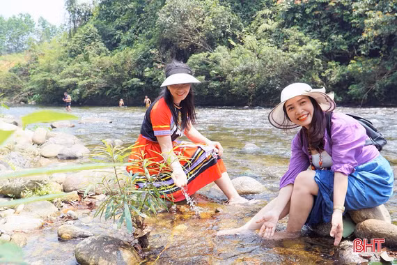 Hà Tĩnh có nơi gần 40 độ C, nắng nóng còn kéo dài đến bao giờ?