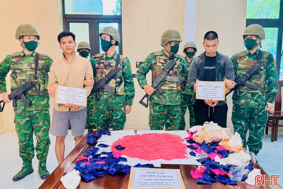 Phá vụ vận chuyển 24.000 viên hồng phiến tại khu vực biên giới Hà Tĩnh