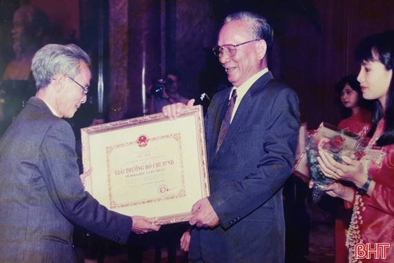 Giáo sư, Viện sỹ Hồ Tôn Trinh và những giá trị văn hóa, học thuật đi cùng thời gian