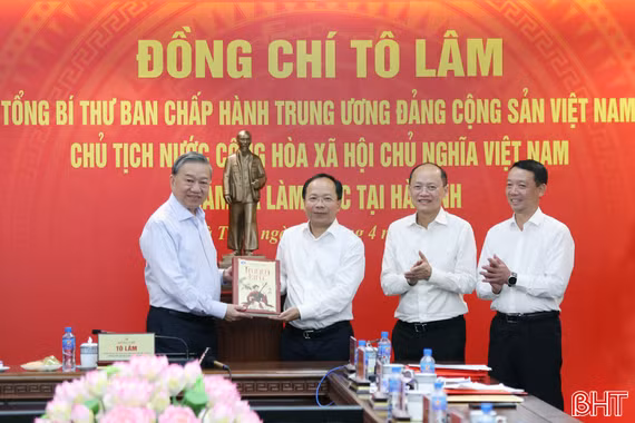 Phát huy truyền thống quê hương hai Tổng Bí thư, khơi dậy khát vọng phát triển mạnh mẽ hơn nữa