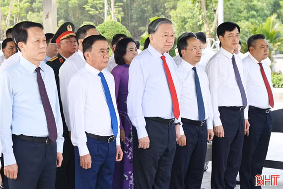 Lãnh đạo Đảng, Nhà nước dâng hương tưởng nhớ Tổng Bí thư Hà Huy Tập
