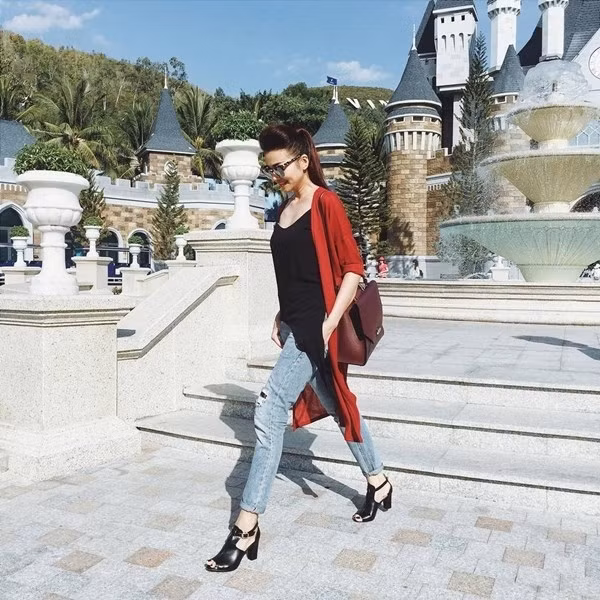 Denim tràn ngập phong cách đường phố của các mỹ nhân Việt ảnh 4