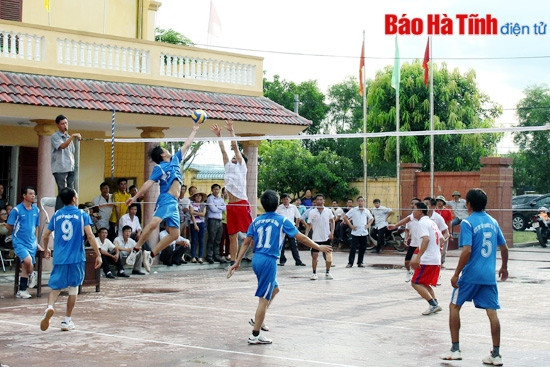 Công ty CP Cấp nước Hà Tĩnh gắn biển công trình chào mừng đại hội Đảng ảnh 3