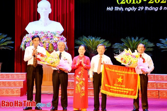 Đại hội Thi đua yêu nước Hà Tĩnh lần thứ VI vinh danh 100 tập thể, cá nhân điển hình tiên tiến ảnh 8