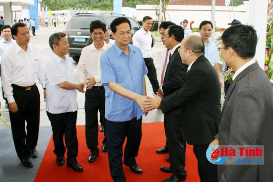 Thủ tướng Chính phủ cắt băng khánh thành Nhà máy Nhiệt điện Vũng Áng 1 và Tổ máy 1 - Nhiệt điện Formosa ảnh 2 Thủ tướng Chính phủ cắt băng khánh thành Nhà máy Nhiệt điện Vũng Áng 1 và Tổ máy 1 - Nhiệt điện Formosa ảnh 2