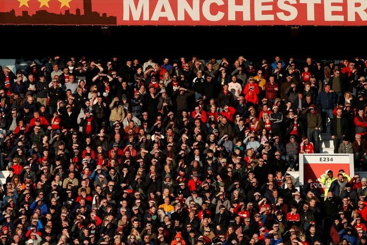 Trả lại vé mùa, các CLB Ngoại hạng Anh lỗ thêm gần 200 triệu bảng