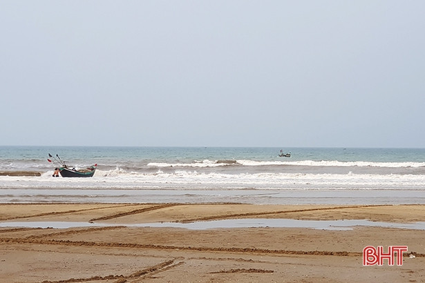 Trúng cá trích, ngư dân Thạch Hà “sống ổn” giữa mùa dịch