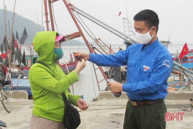 Thêm nguồn lực hỗ trợ hoạt động phòng, chống dịch Covid-19 ở Hà Tĩnh