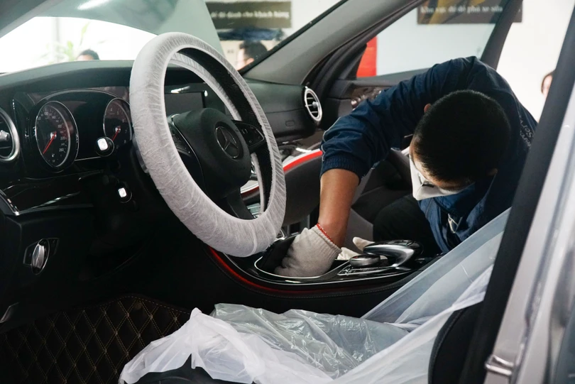 Cách vệ sinh hệ thống điều hòa và khử khuẩn khoang lái hiệu quả