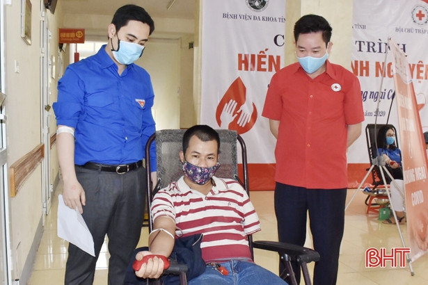 Tình nguyện viên Hà Tĩnh hiến 273 đơn vị máu phục vụ cứu chữa bệnh nhân