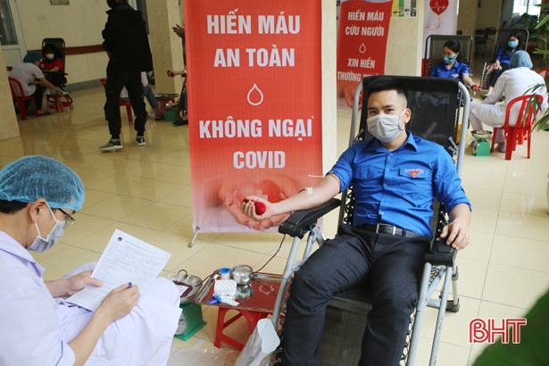 Tình nguyện viên Hà Tĩnh hiến 273 đơn vị máu phục vụ cứu chữa bệnh nhân