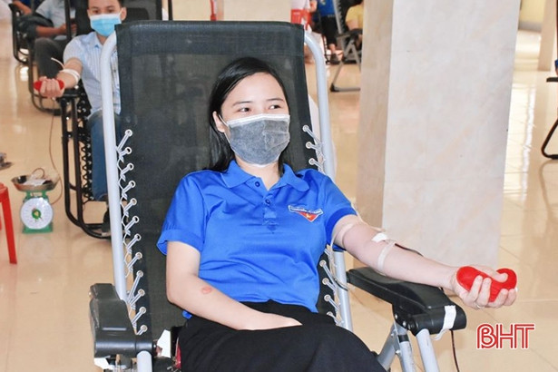 Tình nguyện viên Hà Tĩnh hiến 273 đơn vị máu phục vụ cứu chữa bệnh nhân