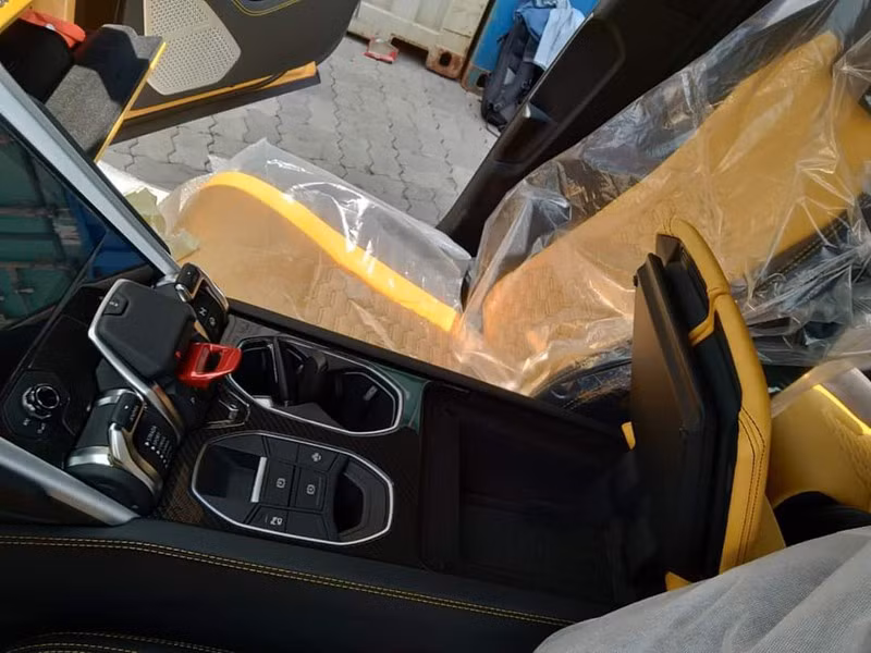 Lamborghini Urus 4 chỗ đầu tiên về Việt Nam