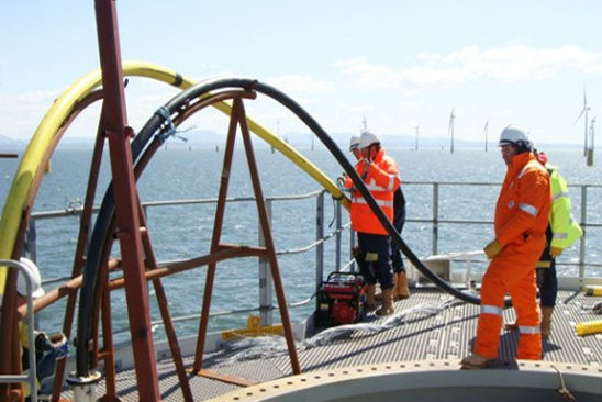 Theo thông tin từ đối tác quốc tế, tàu sửa cáp đã đến vị trí cáp lỗi trên nhánh S1 của tuyến AAG vào 14h ngày 17/4/2020 (Ảnh minh họa). Ba ngày nữa tuyến cáp quang biển AAG được sửa xong