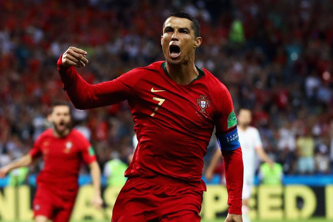 top 10 chân sút vĩ đại nhất đtqg châu âu: ronaldo không có đối thủ hình 2 Top 10 chân sút vĩ đại nhất ĐTQG châu Âu: Ronaldo không có đối thủ