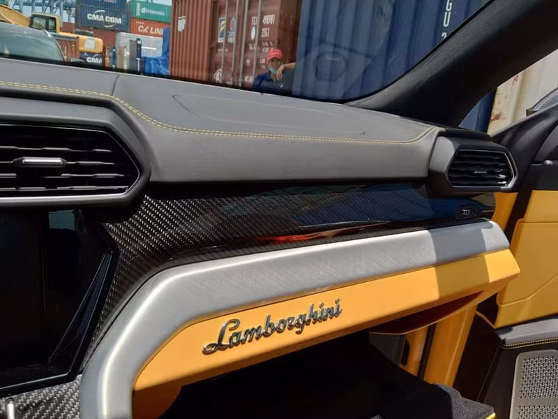 Lamborghini Urus 4 chỗ đầu tiên về Việt Nam