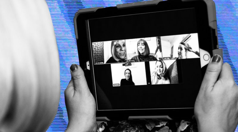 Tại sao Zoom sụp đổ chỉ trong 2 tuần?