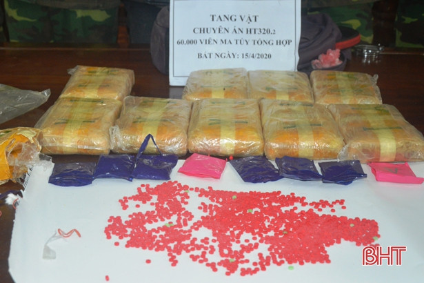 BĐBP Hà Tĩnh khống chế, bắt quả tang đối tượng vận chuyển 60.000 viên ma túy qua biên giới