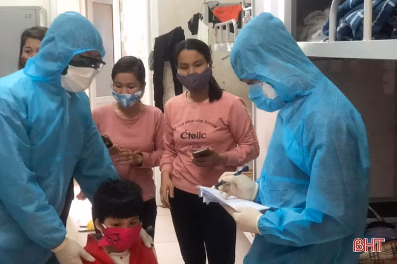 Thầm lặng làm sạch khu cách ly sau khi bàn giao 563 công dân ở Đại học Hà Tĩnh