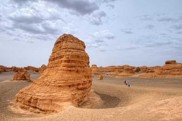 Bên trong ốc đảo 2.000 năm tuổi giữa sa mạc ở Trung Quốc