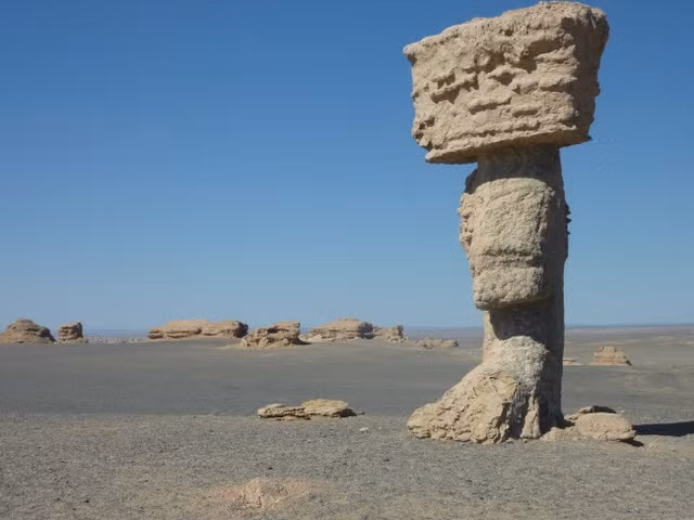 Bên trong ốc đảo 2.000 năm tuổi giữa sa mạc ở Trung Quốc