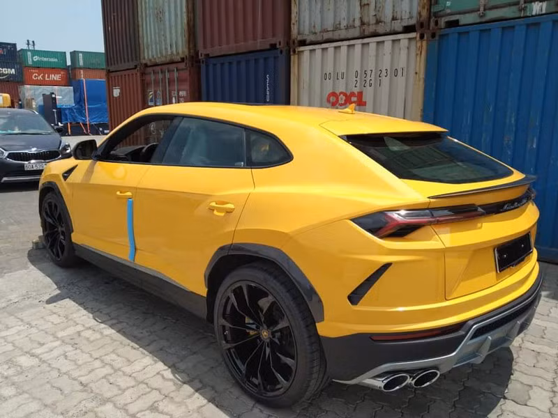 Lamborghini Urus 4 chỗ đầu tiên về Việt Nam